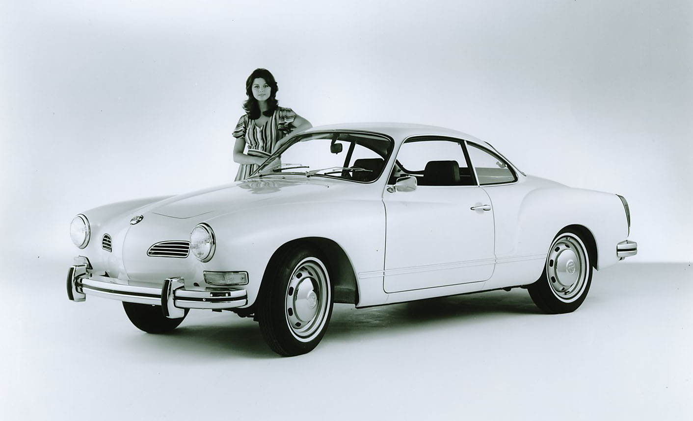 Volkswagen Karmann Ghia 1973 32