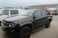 vw-amarok-black