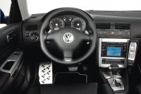 volkswagen-golf_r32_2002_interier