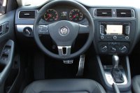 v_ag_11jetta_v_dash