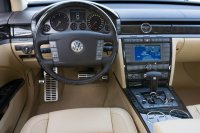 volkswagen-phaeton_2008_interier