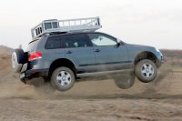 2005-vw-touareg-expedition-jump