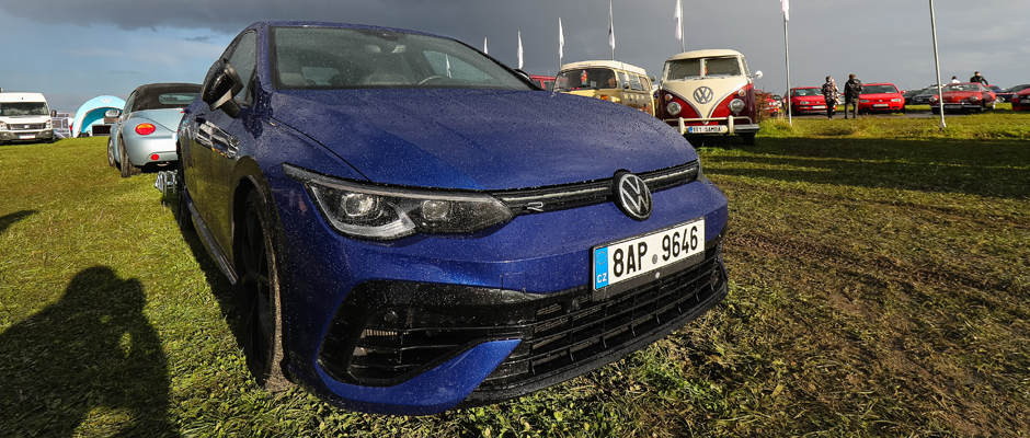 Volkswagen osmé generace ve verzi R